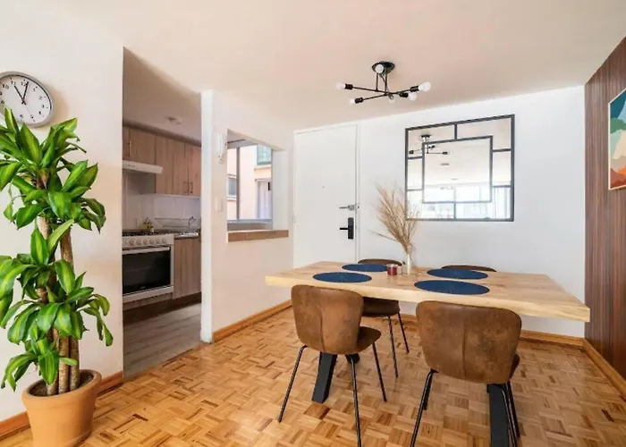 Private Terrace, King Size Beds, 2 Baths And Garage Apartamento *