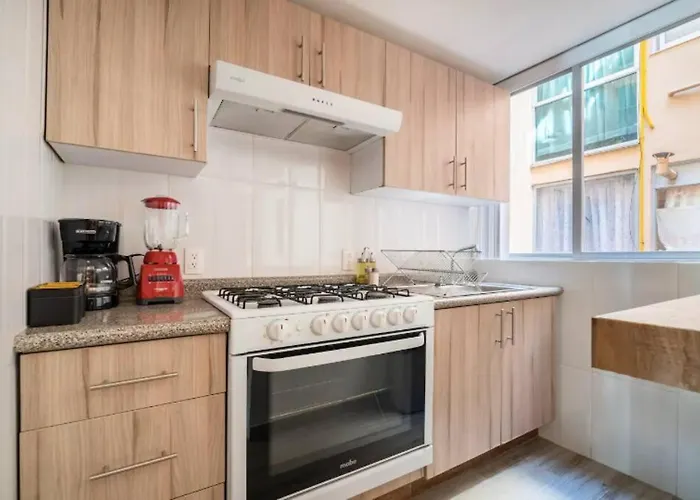 Private Terrace, King Size Beds, 2 Baths And Garage Apartamento