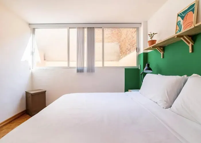 Private Terrace, King Size Beds, 2 Baths And Garage Apartamento *