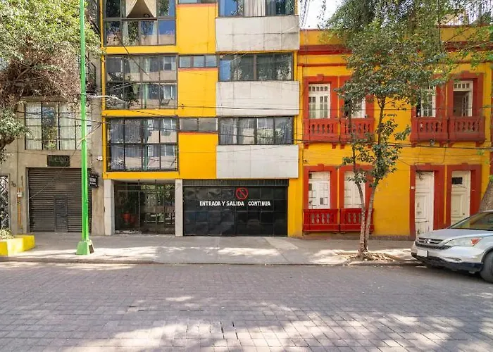 Private Terrace, King Size Beds, 2 Baths And Garage Apartamento